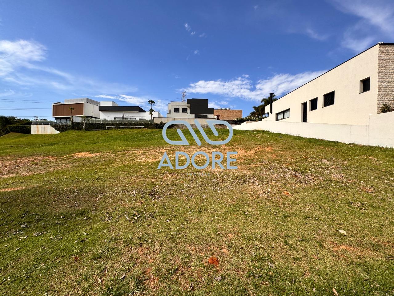 Terreno à venda no Condomínio Villas do Golfe: 
