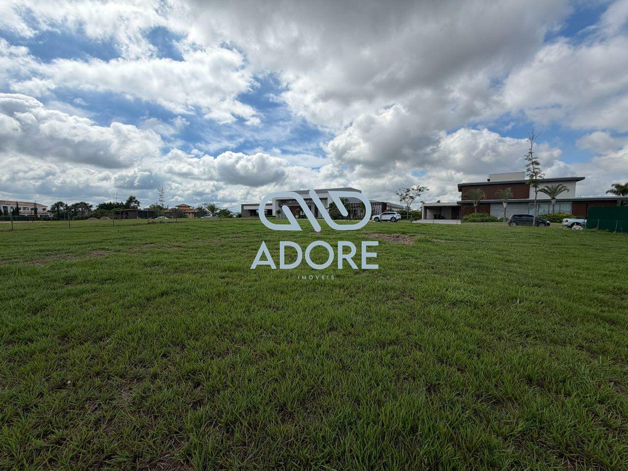 Terreno à venda no Condomínio Terras de São José II : 