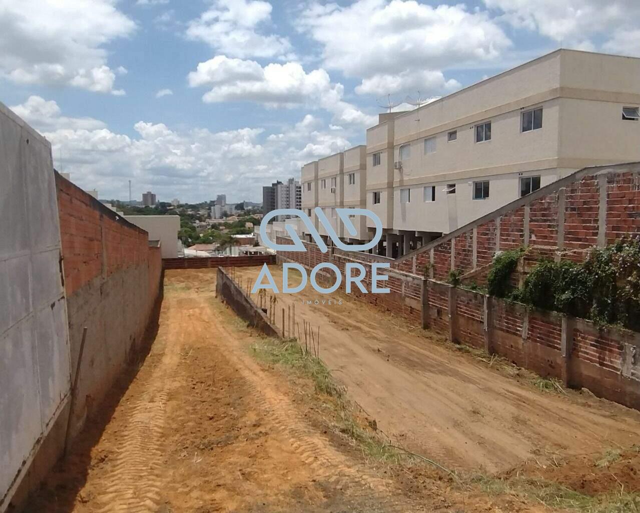 Terreno à venda no Jardim São José: 