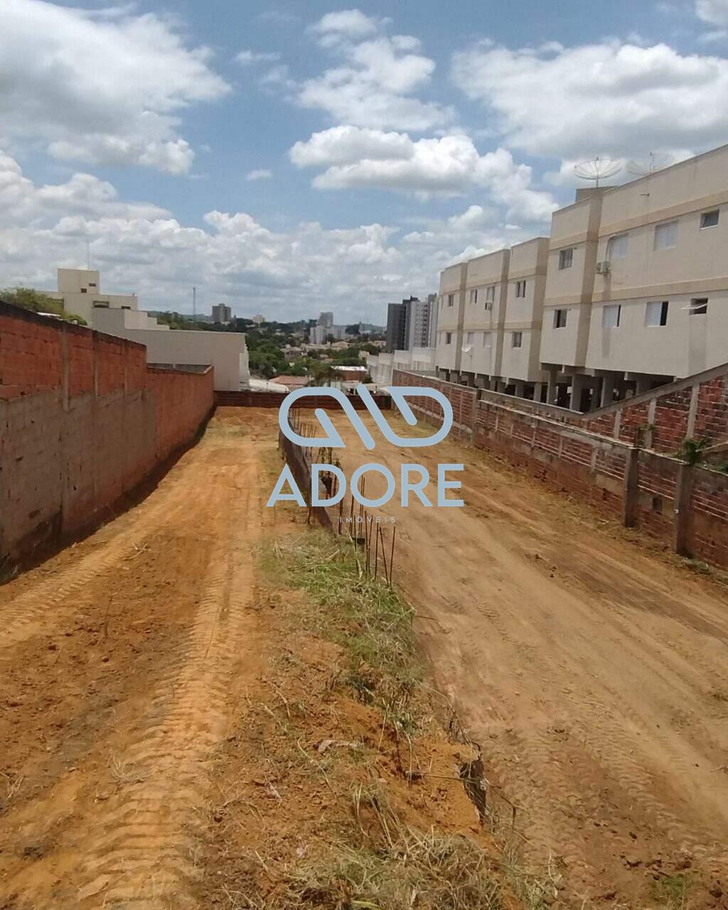 Terreno à venda no Jardim São José: 