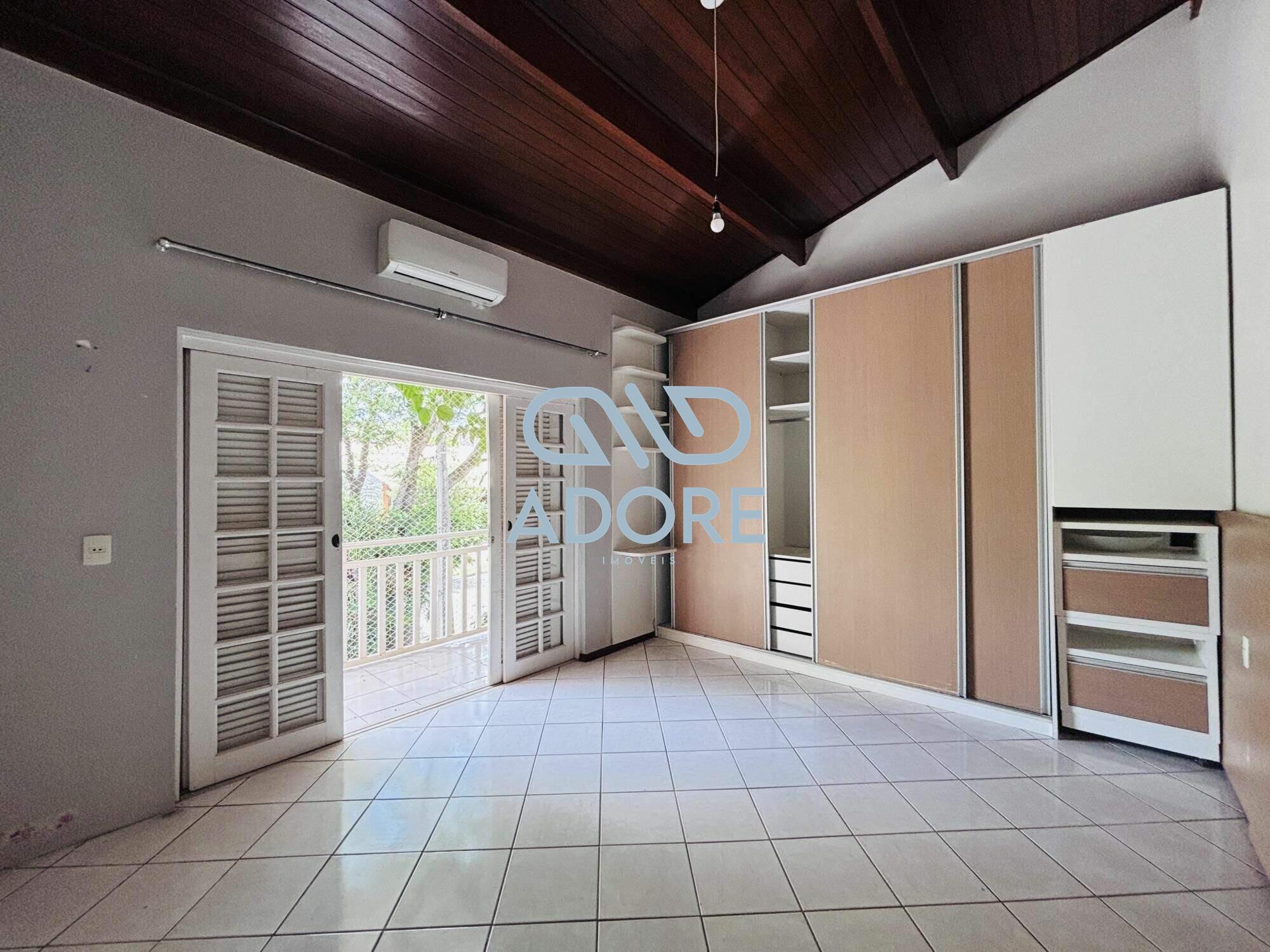 Casa de Condomínio à venda no Portal da Vila Rica: 