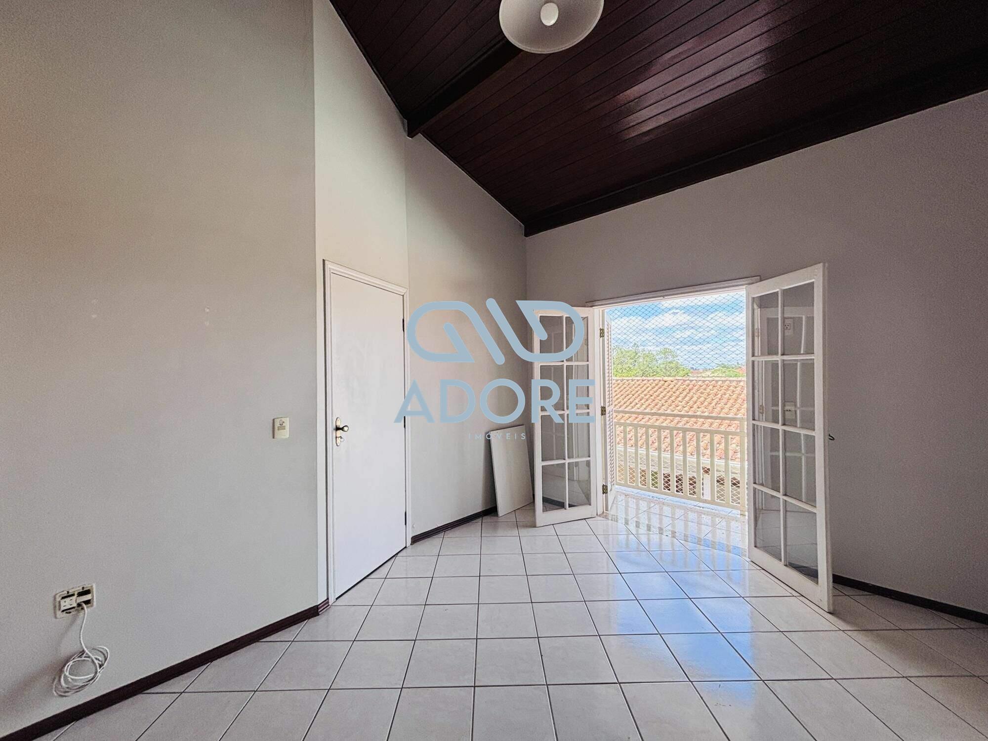 Casa de Condomínio à venda no Portal da Vila Rica: 