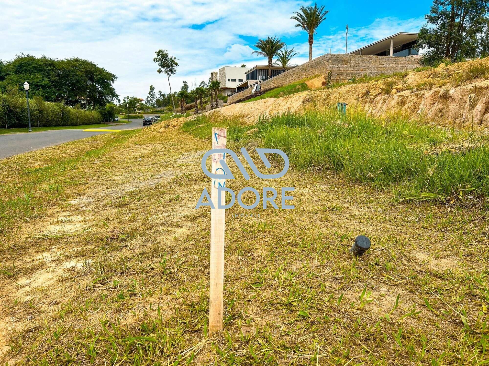 Terreno à venda no Condomínio Terras de São José II : 