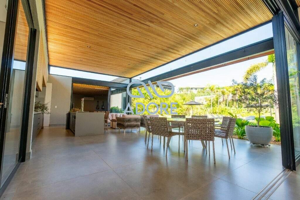 Casa de Condomínio à venda no Condomínio Terras de São José II : 