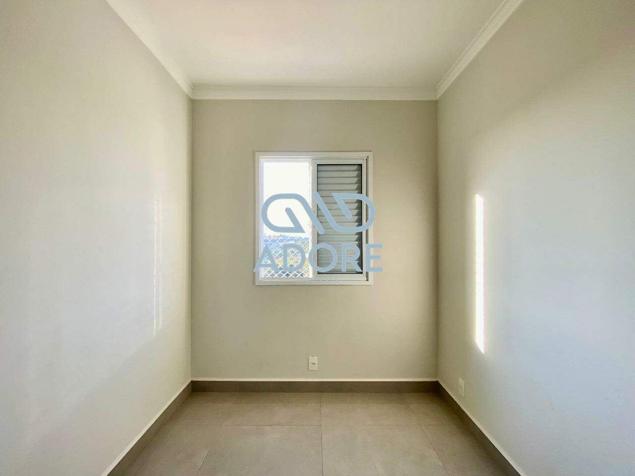 Apartamento à venda no Edifício Jardim dos Taperás: 