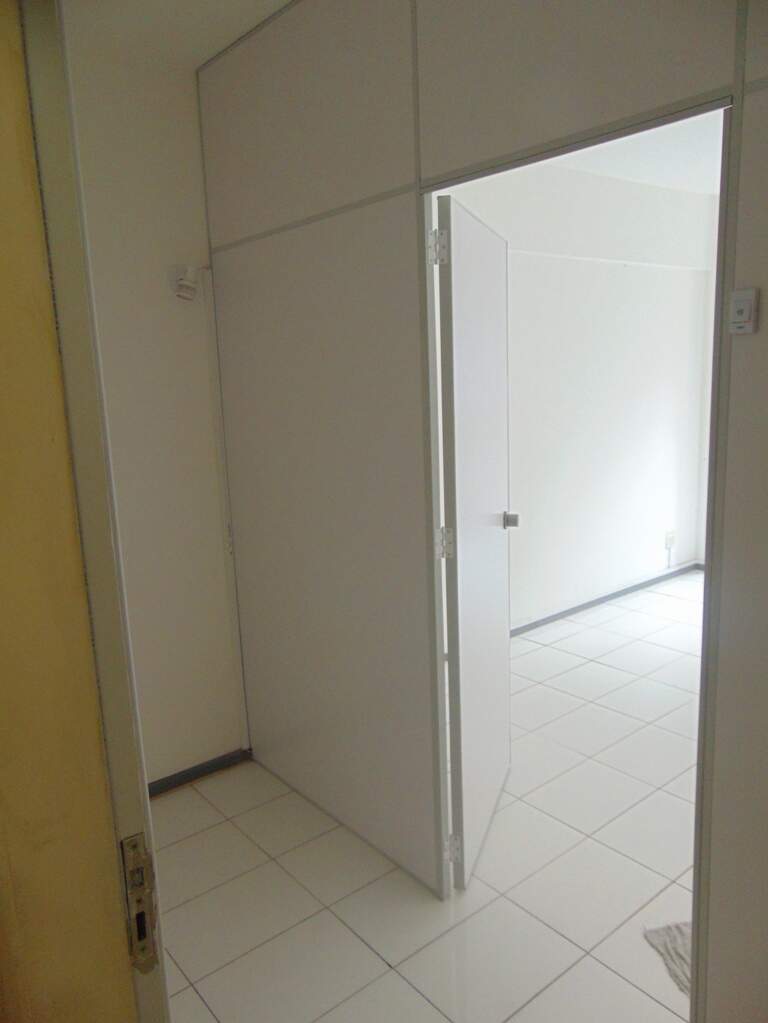 Sala à venda no Barro Preto: 
