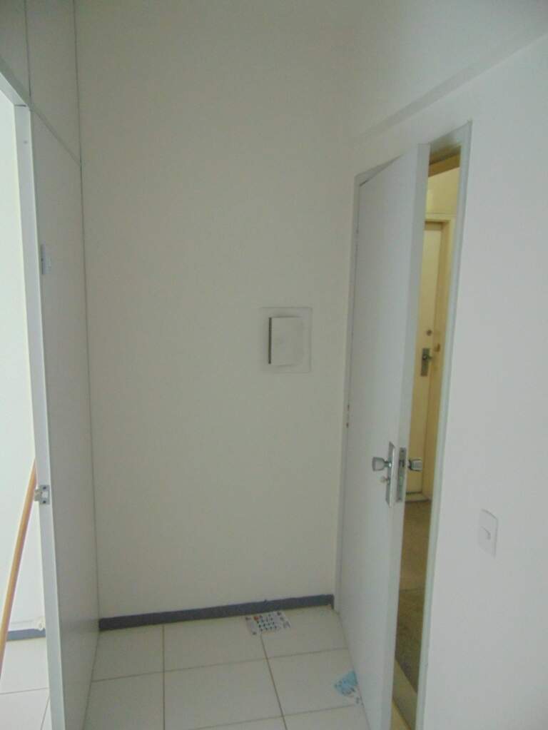 Sala à venda no Barro Preto: 