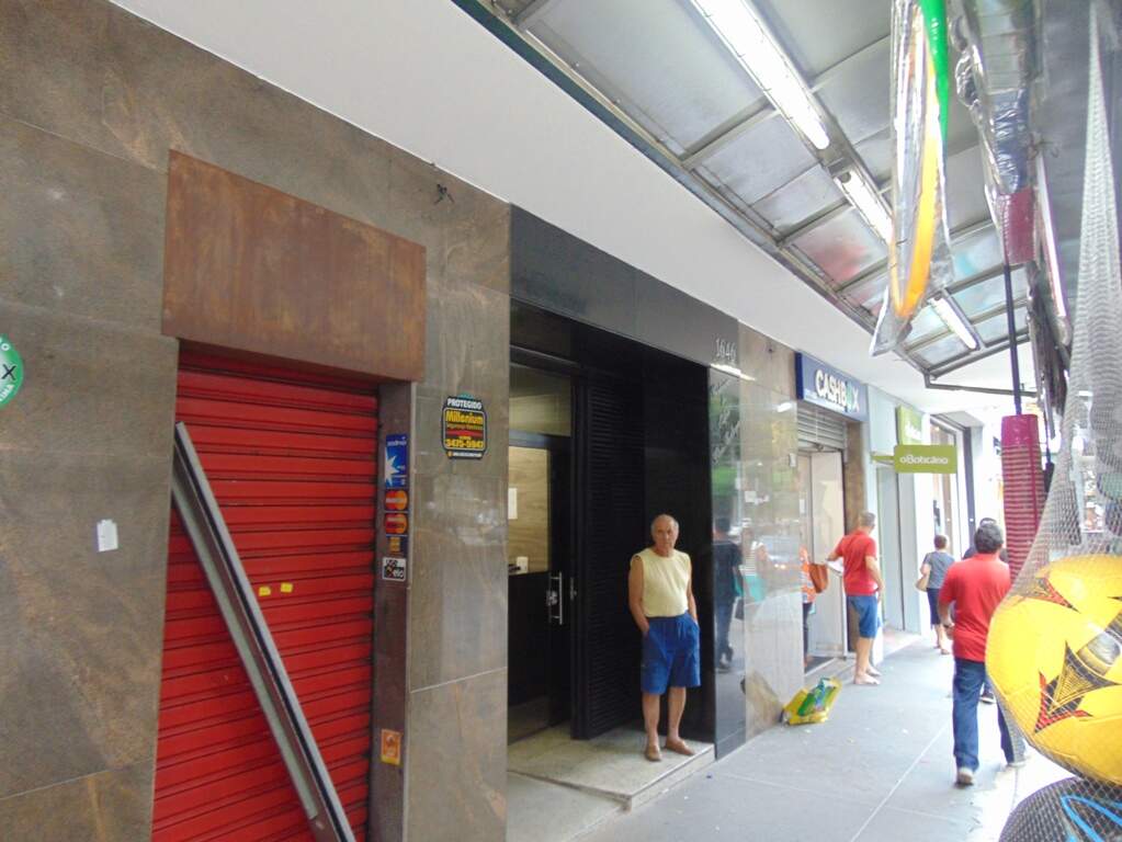 Sala à venda no Barro Preto: 