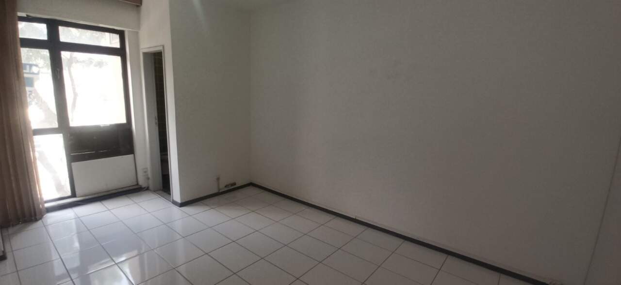 Sala à venda no Centro: 