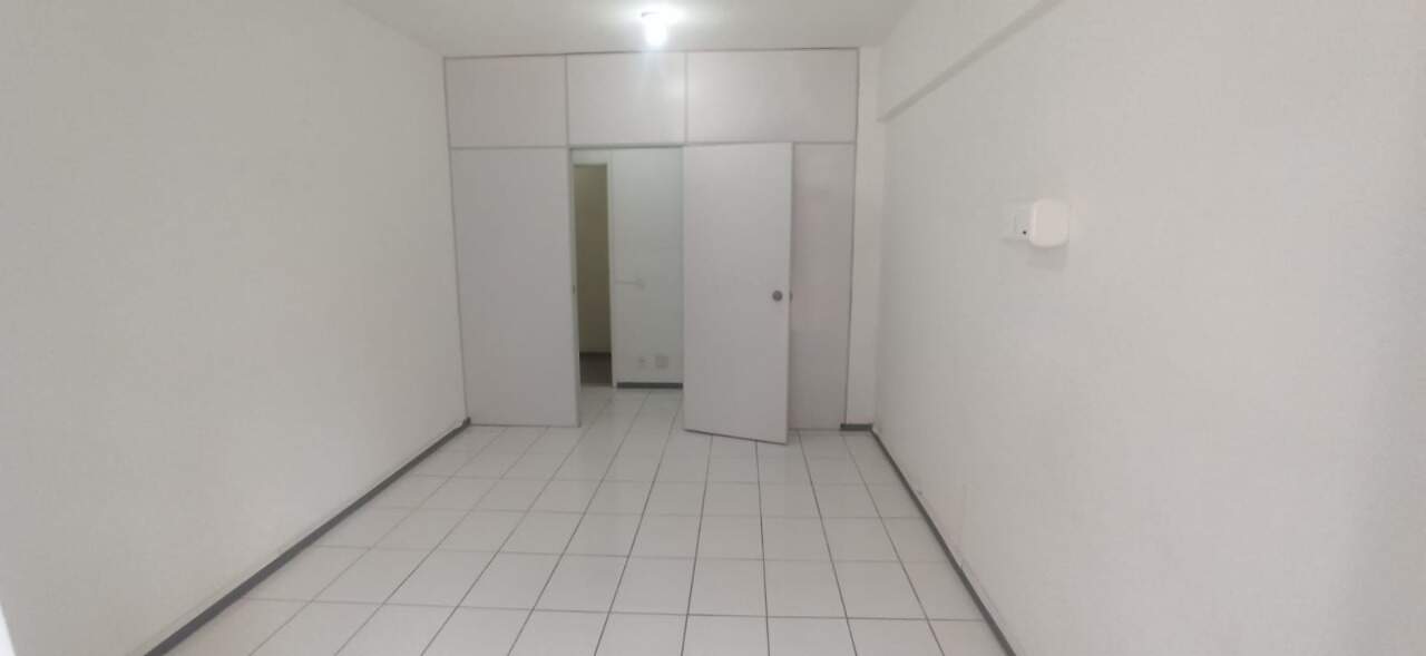 Sala à venda no Centro: 