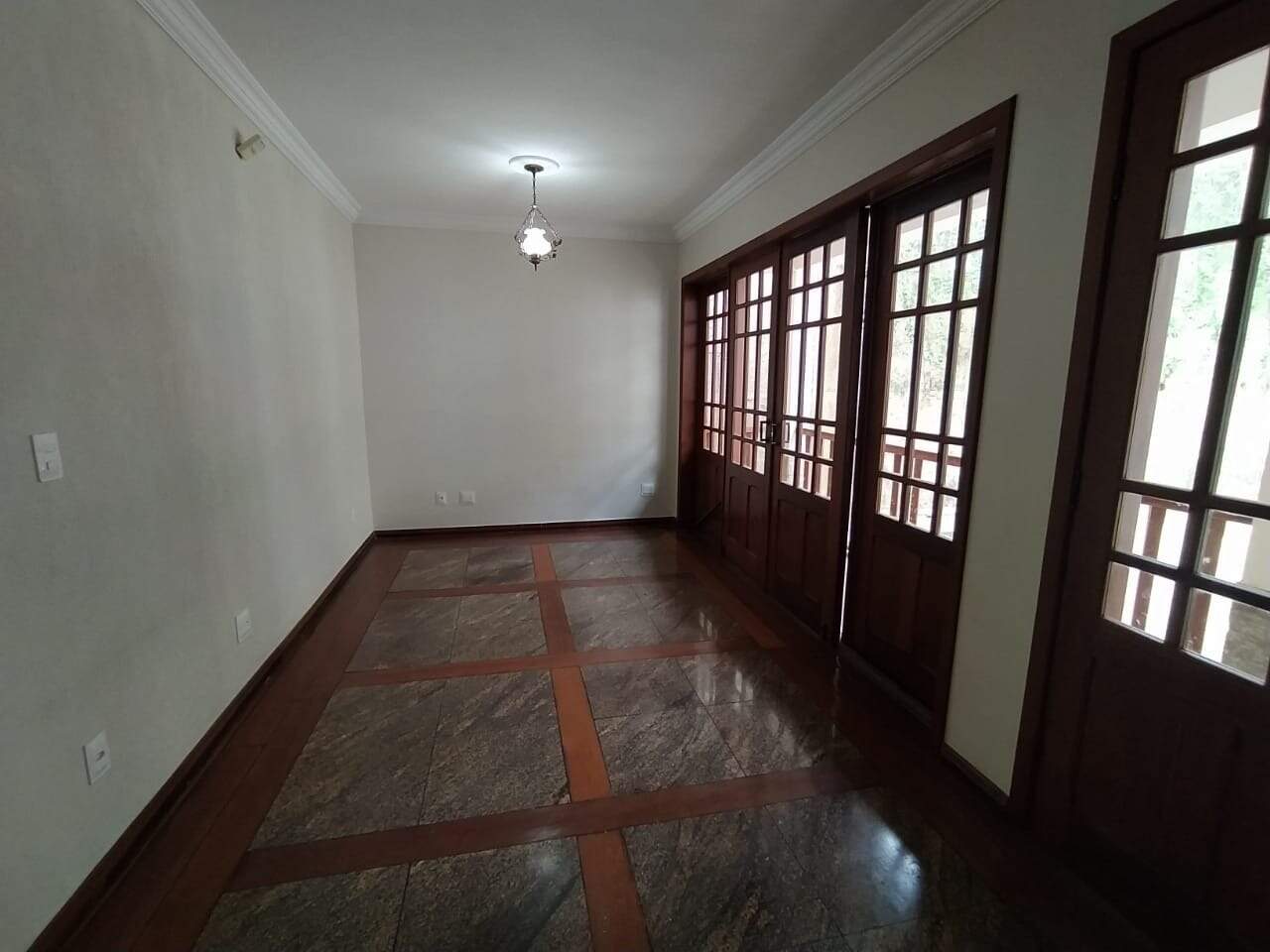 Casa à venda no Caiçara: 