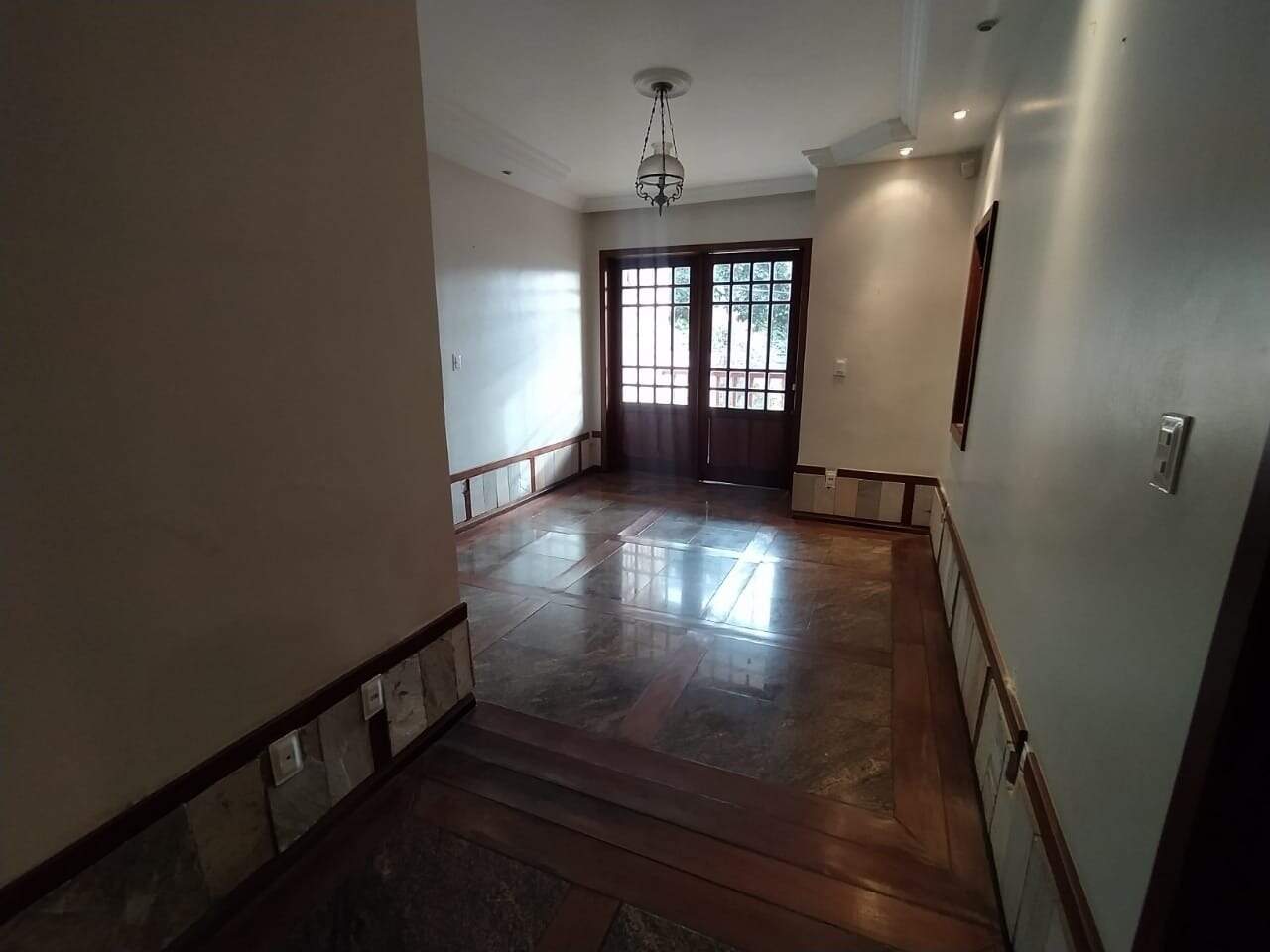 Casa à venda no Caiçara: 