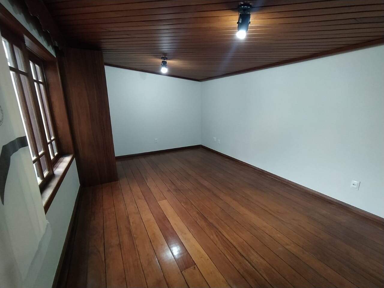 Casa à venda no Caiçara: 