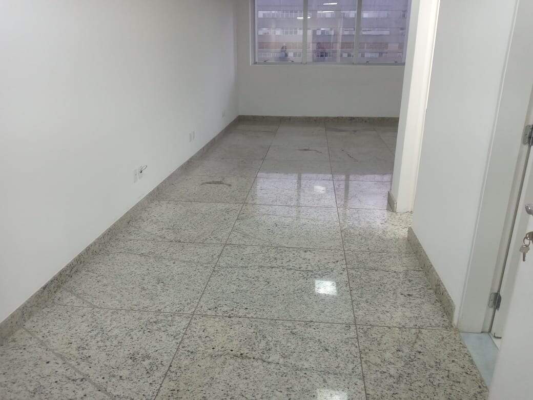 Sala à venda no Santa Tereza: 