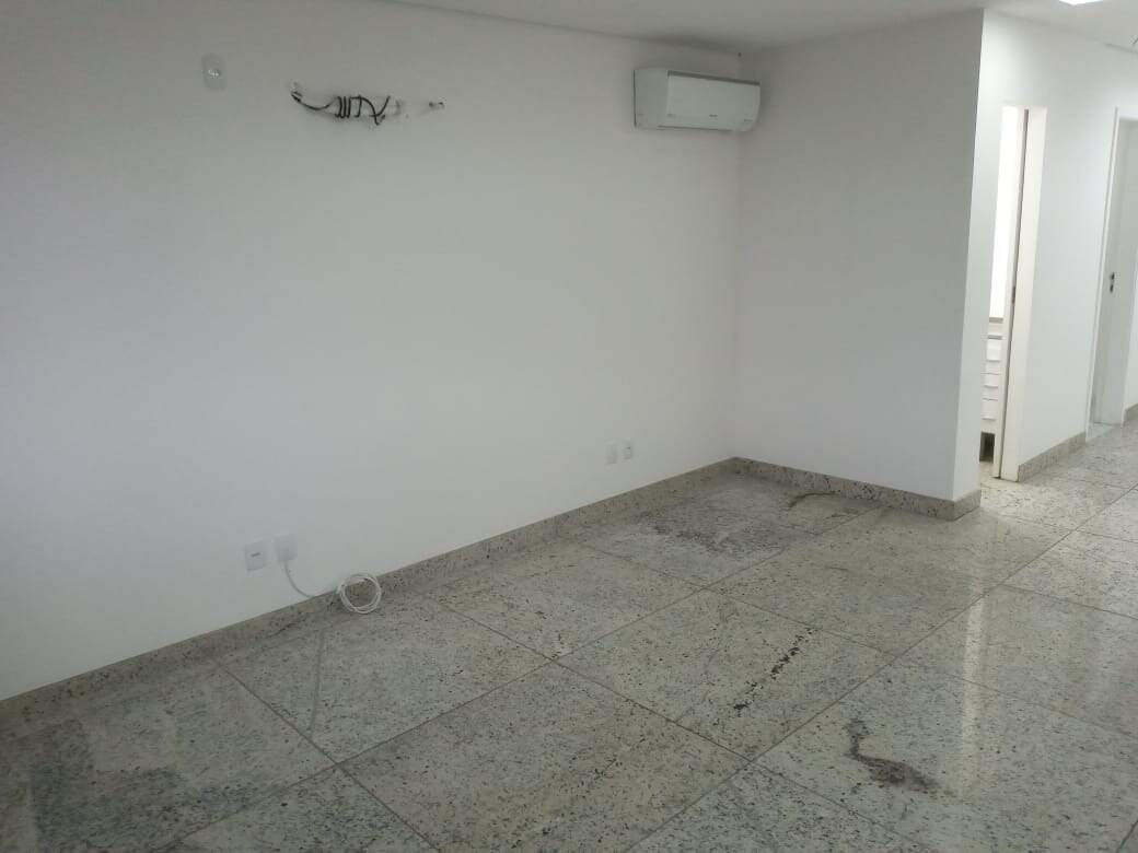 Sala à venda no Santa Tereza: 