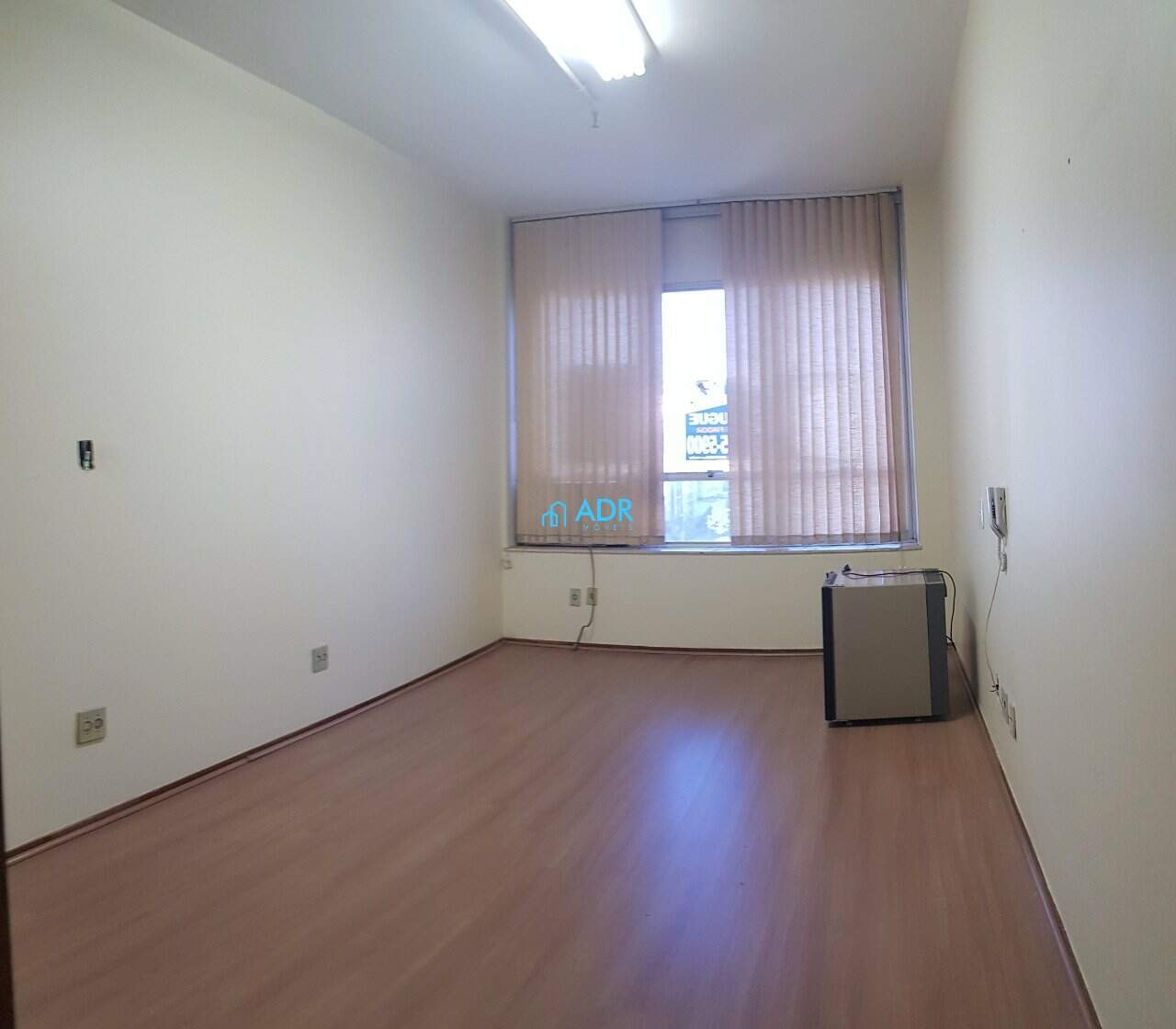Sala à venda no Funcionários: 