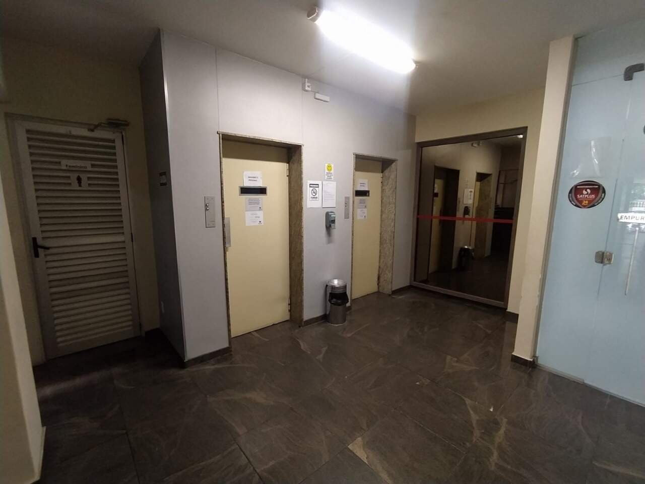 Sala à venda no SANTO AGOSTINHO: 
