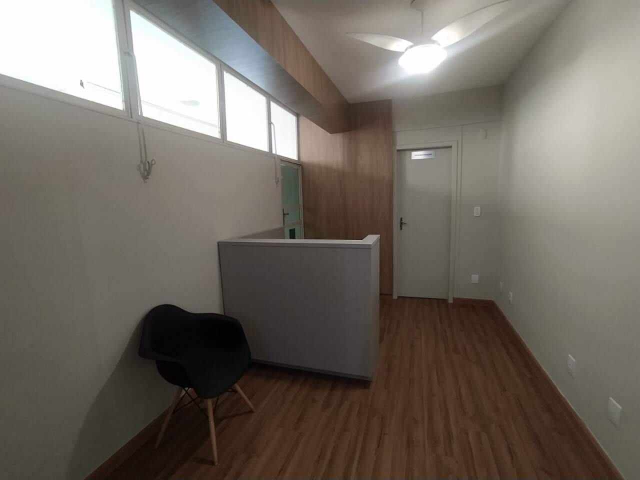 Sala à venda no SANTO AGOSTINHO: 