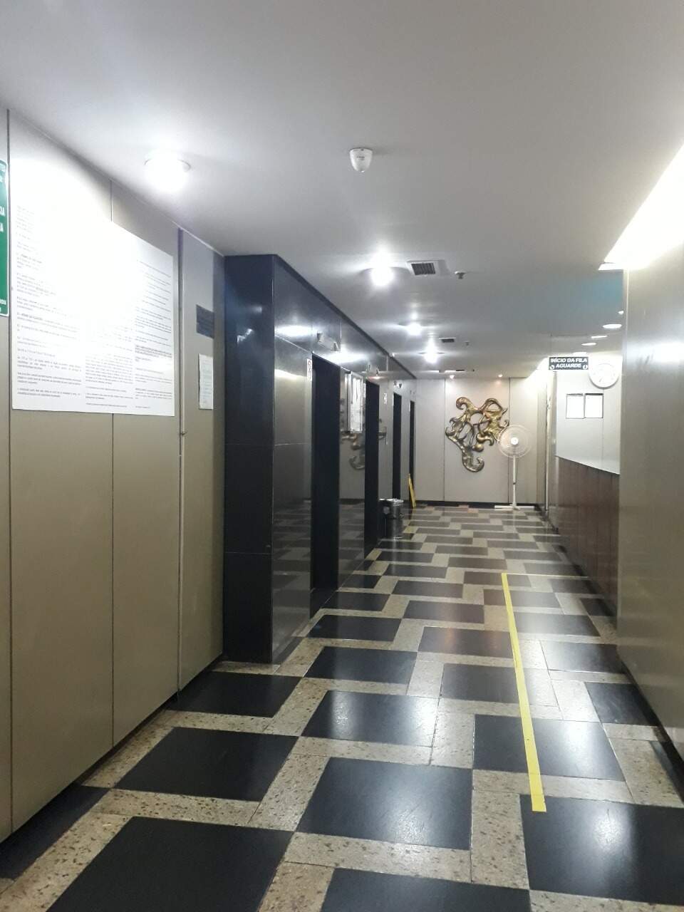 Sala à venda no Centro: 