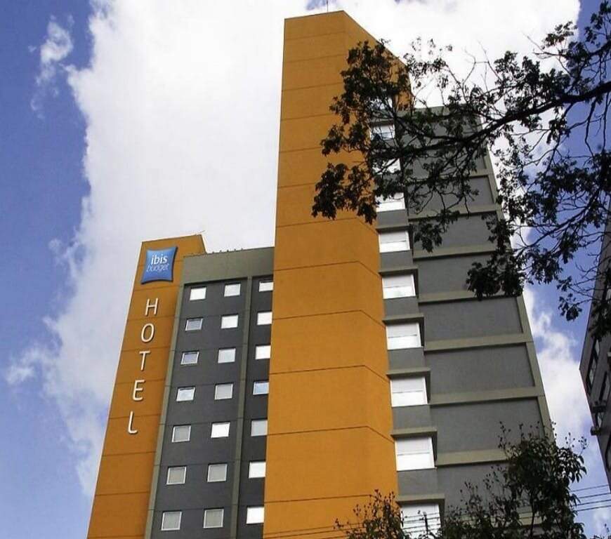 Flat à venda no Lourdes: 