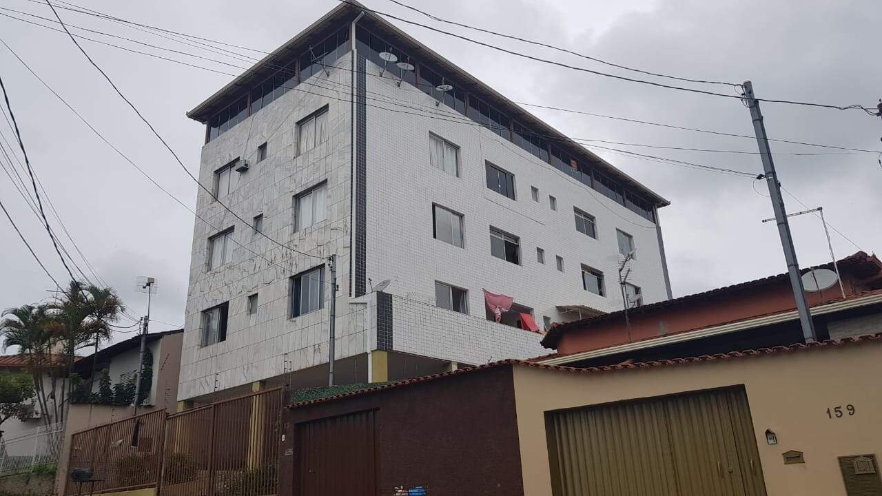 Apartamento à venda no Petrópolis: 
