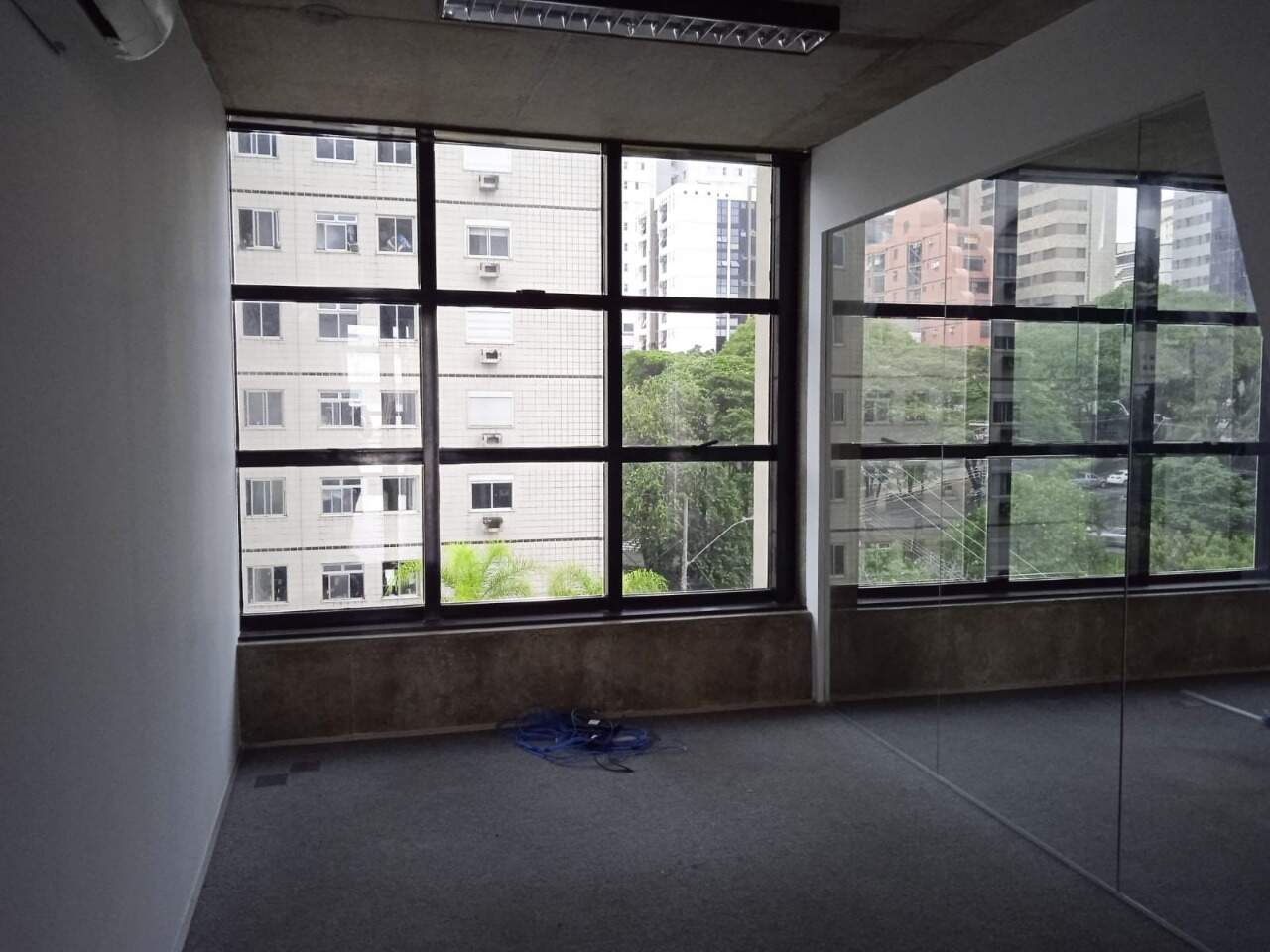 Sala à venda no Santa Efigênia: 
