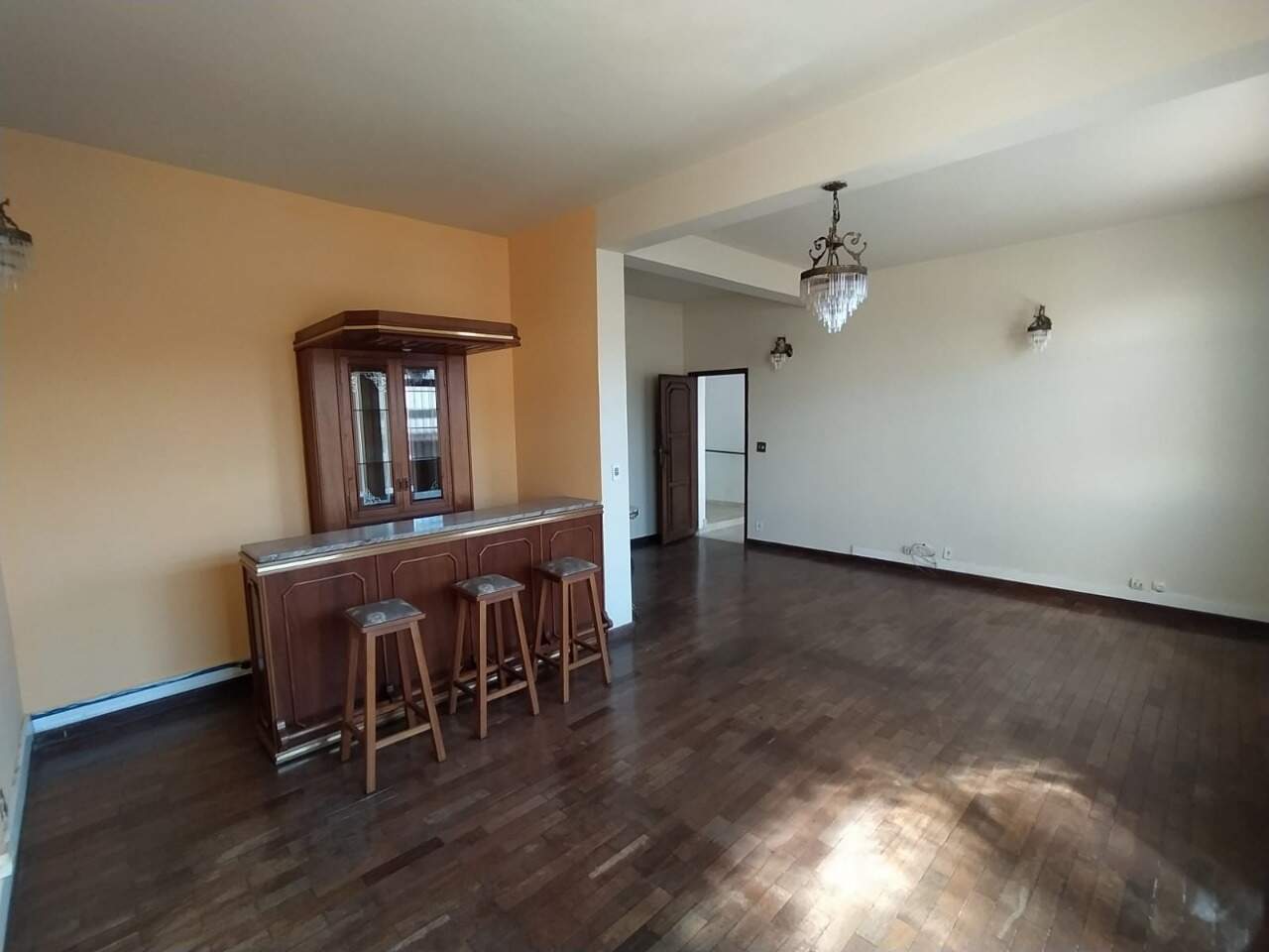 Casa Triplex à venda no Carlos Prates: 