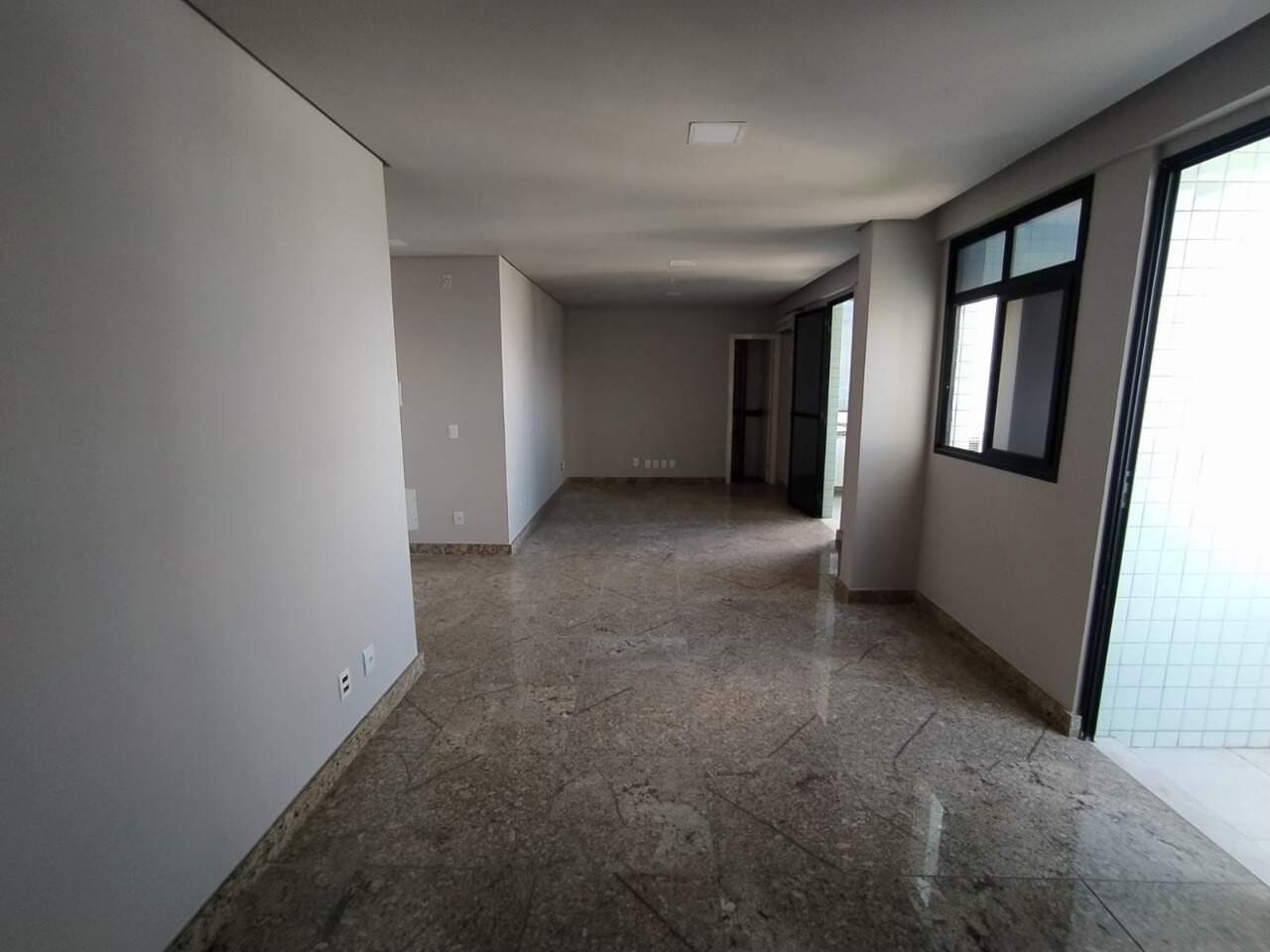 Sala à venda no Estoril: 