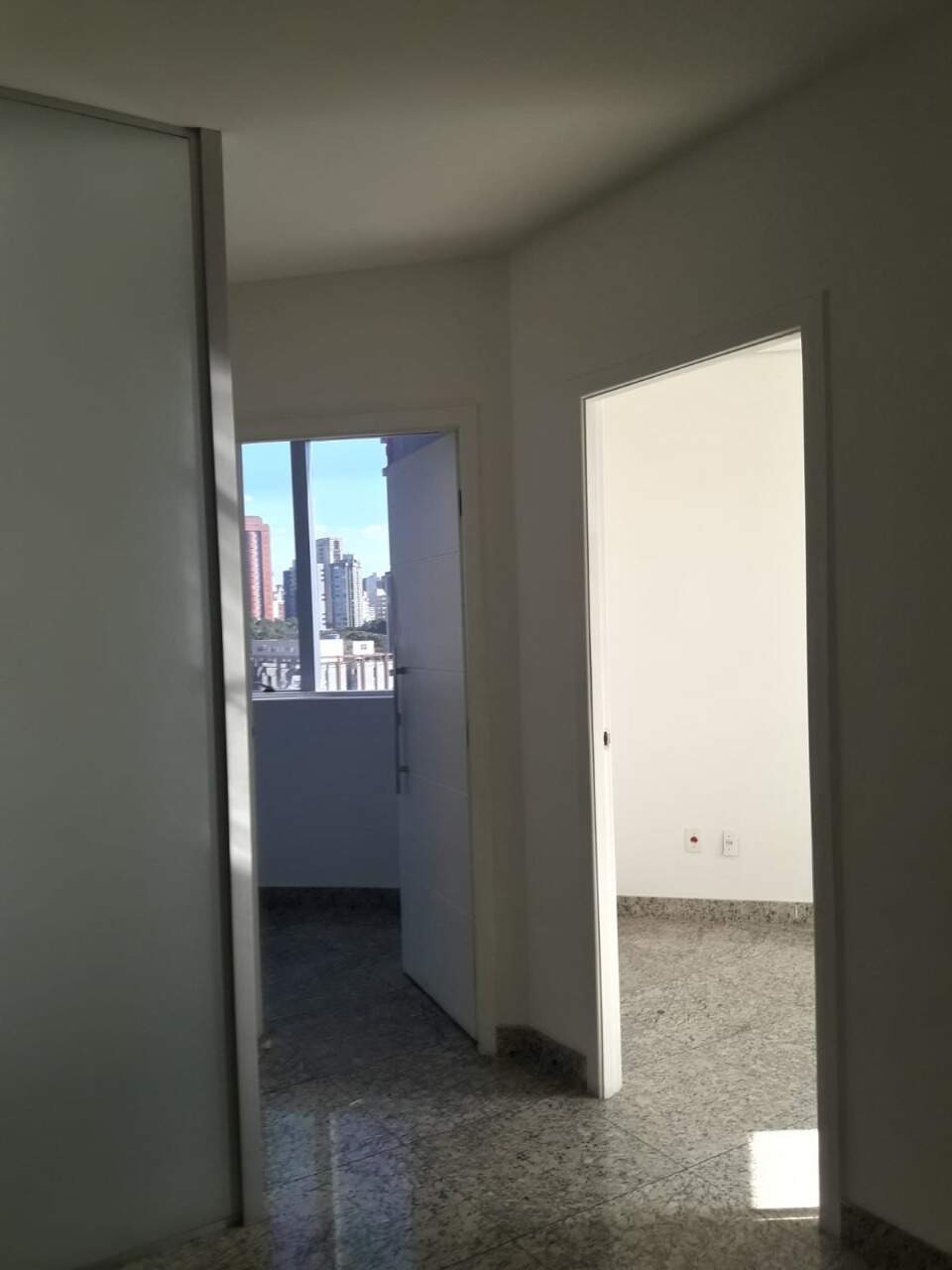 Sala à venda no Santa Tereza: 