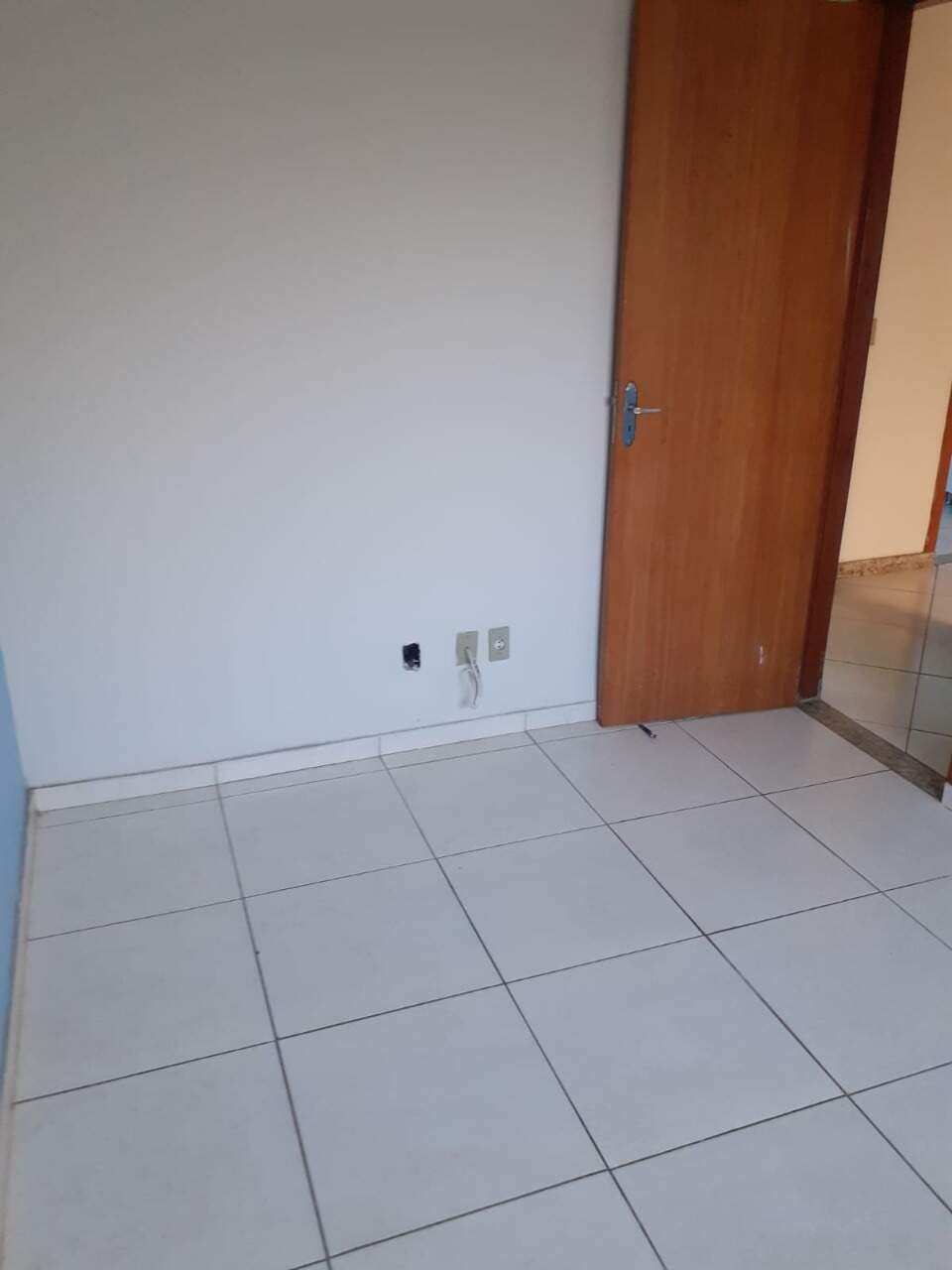 Casa geminada à venda no Novo Glória: 