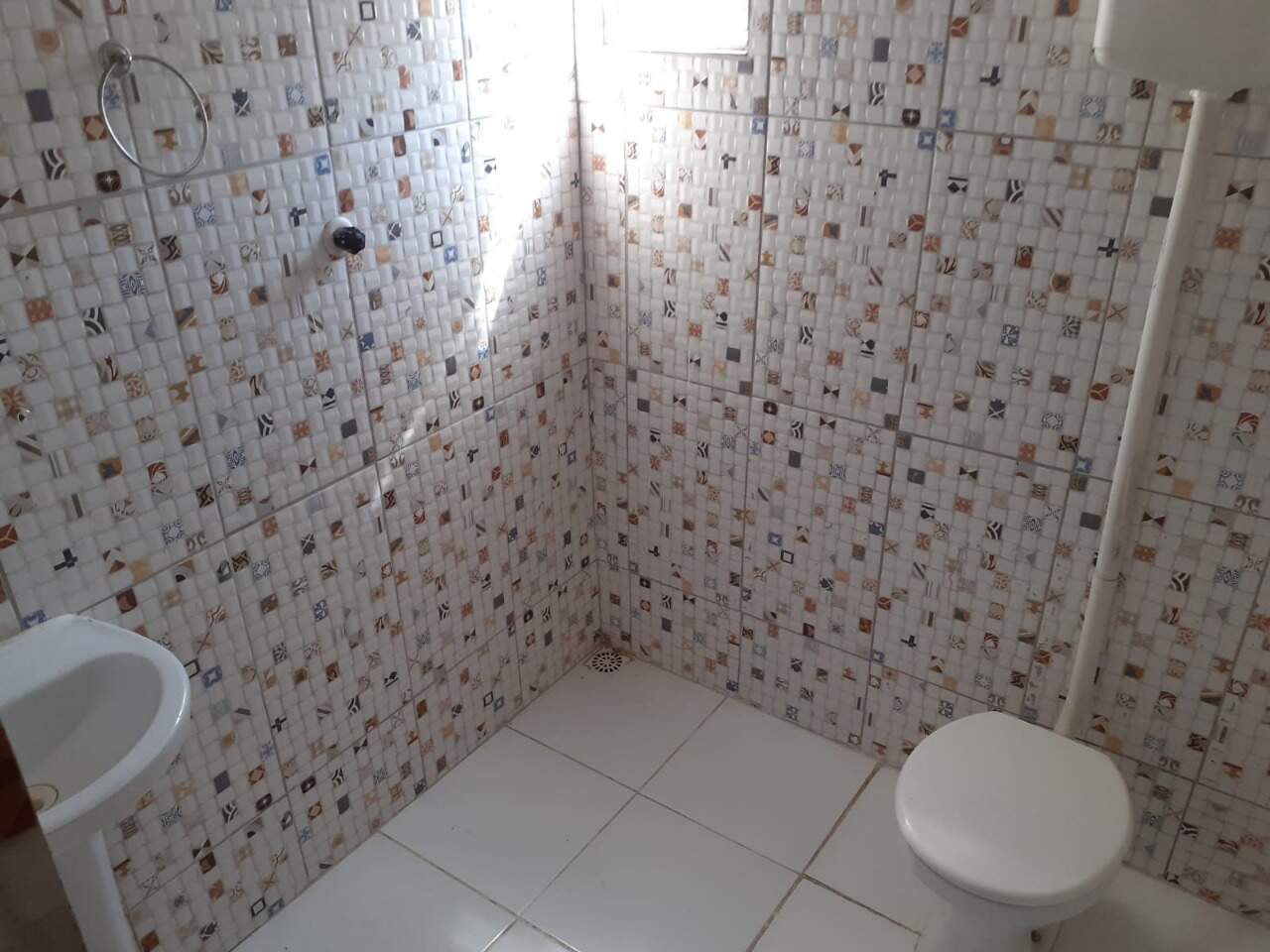 Casa geminada à venda no Novo Glória: 