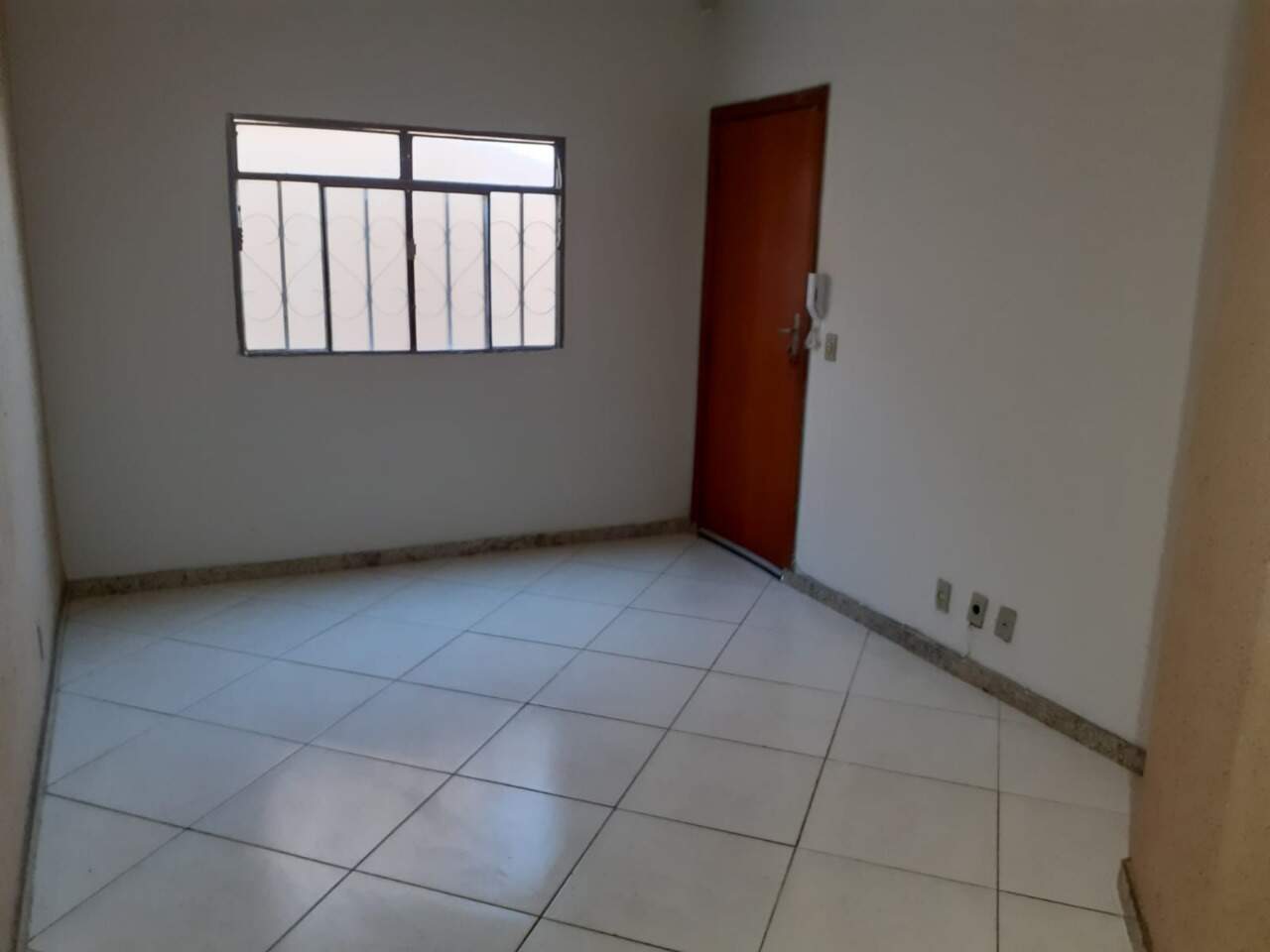 Casa geminada à venda no Novo Glória: 