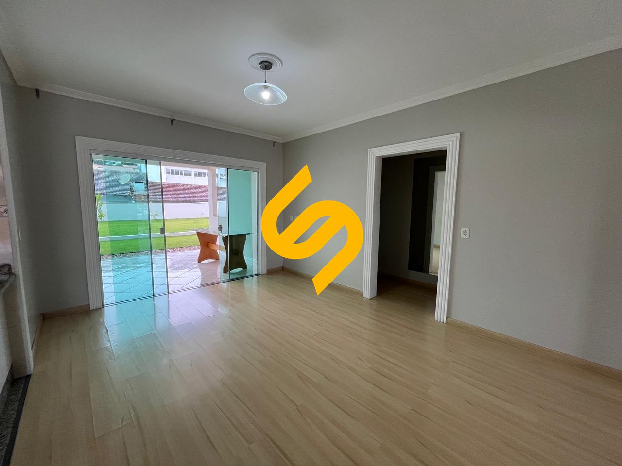 Casa para aluguel no Centro: 