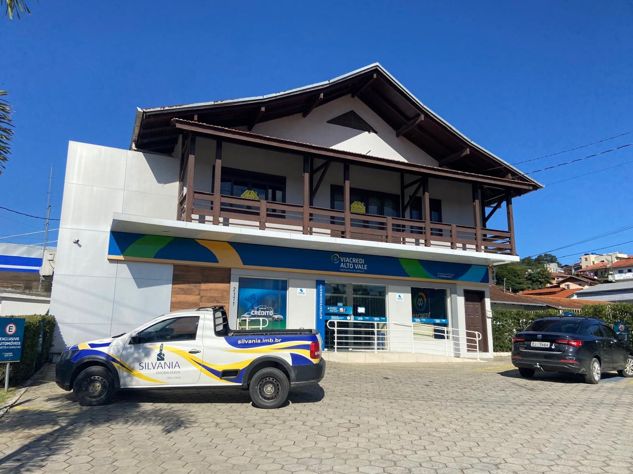 Casa para aluguel no Ponto Chic: 