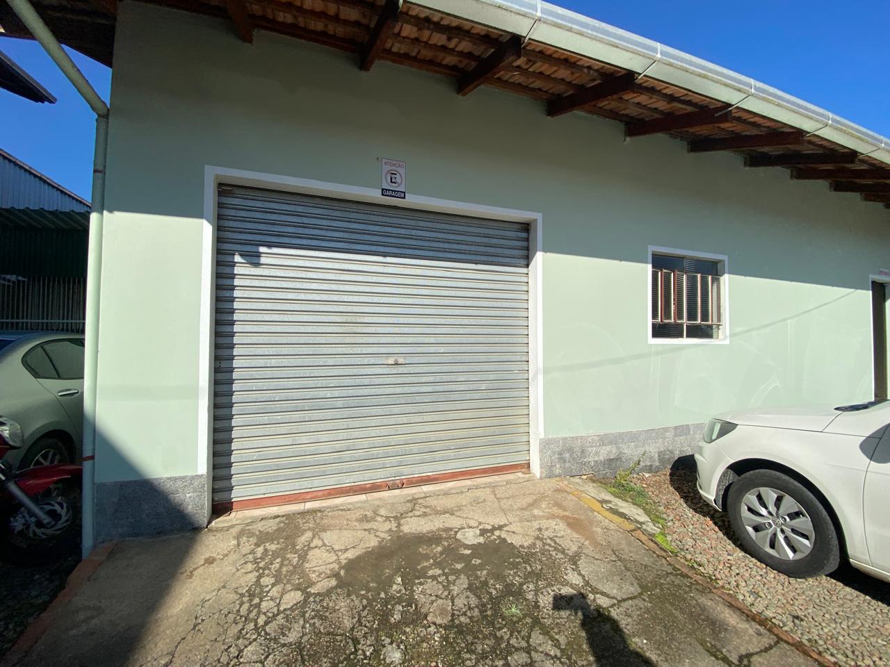 Casa para aluguel no Ponto Chic: 