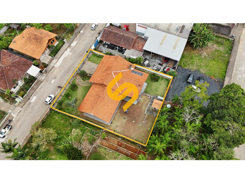 Casa à venda no Centro: 