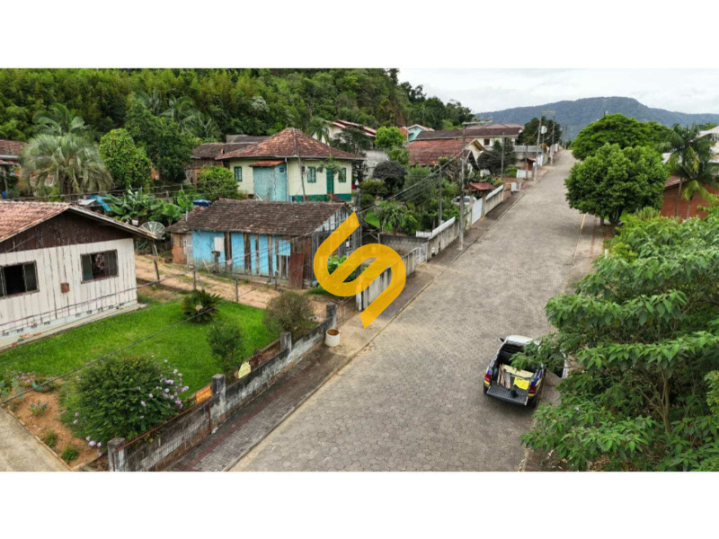 Casa à venda no Centro: 