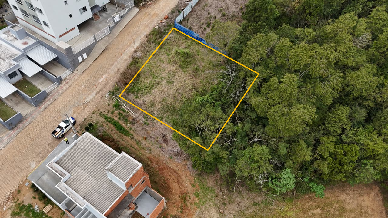 Terreno Urbano à venda no Centro: 