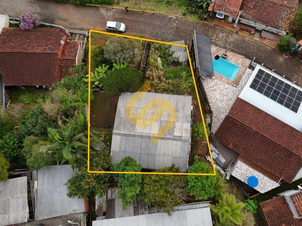 Casa à venda no Ponto Chic: 