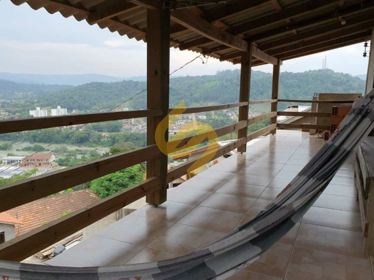 Casa à venda no Ponto Chic: 