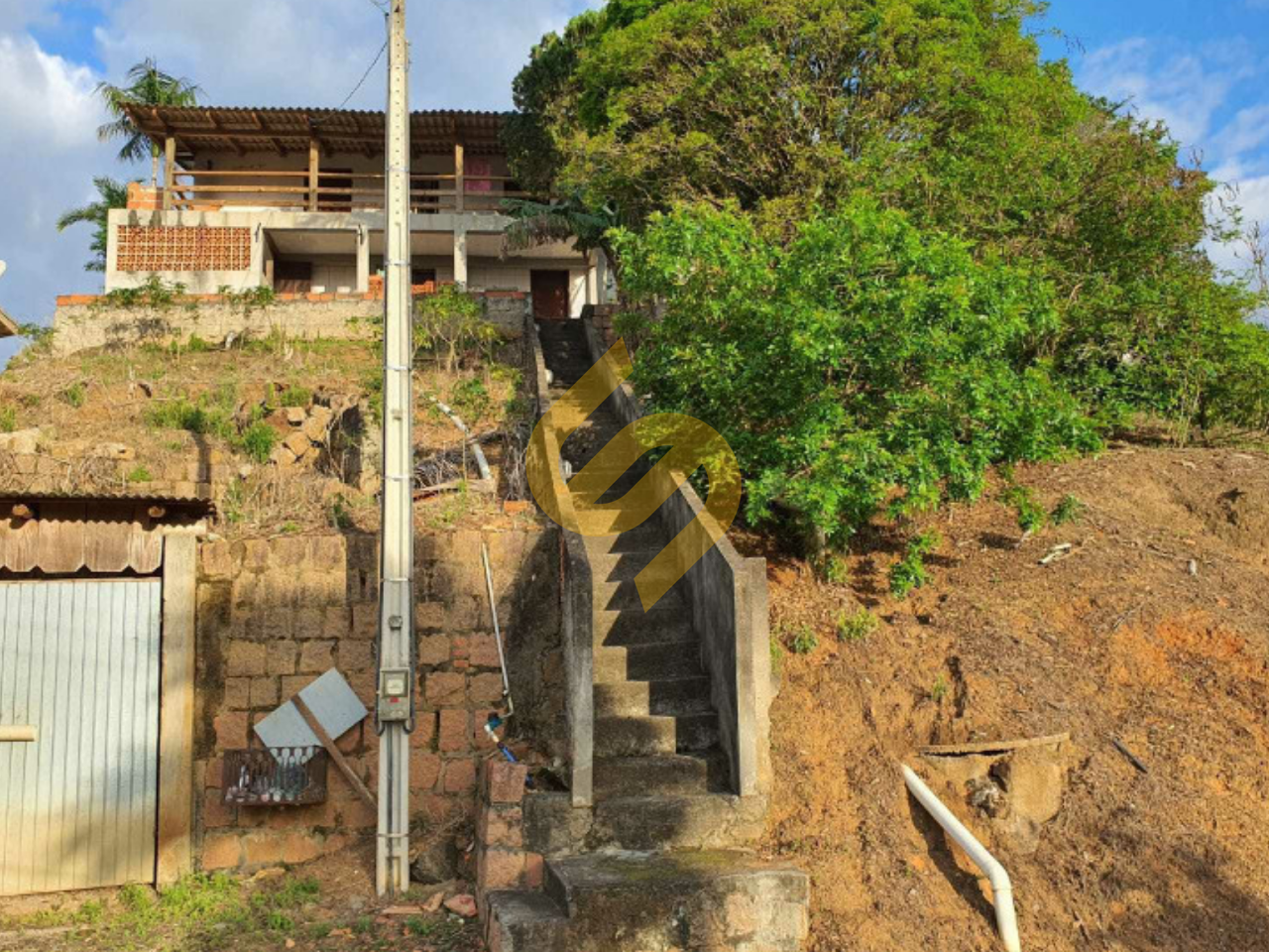 Casa à venda no Ponto Chic: 
