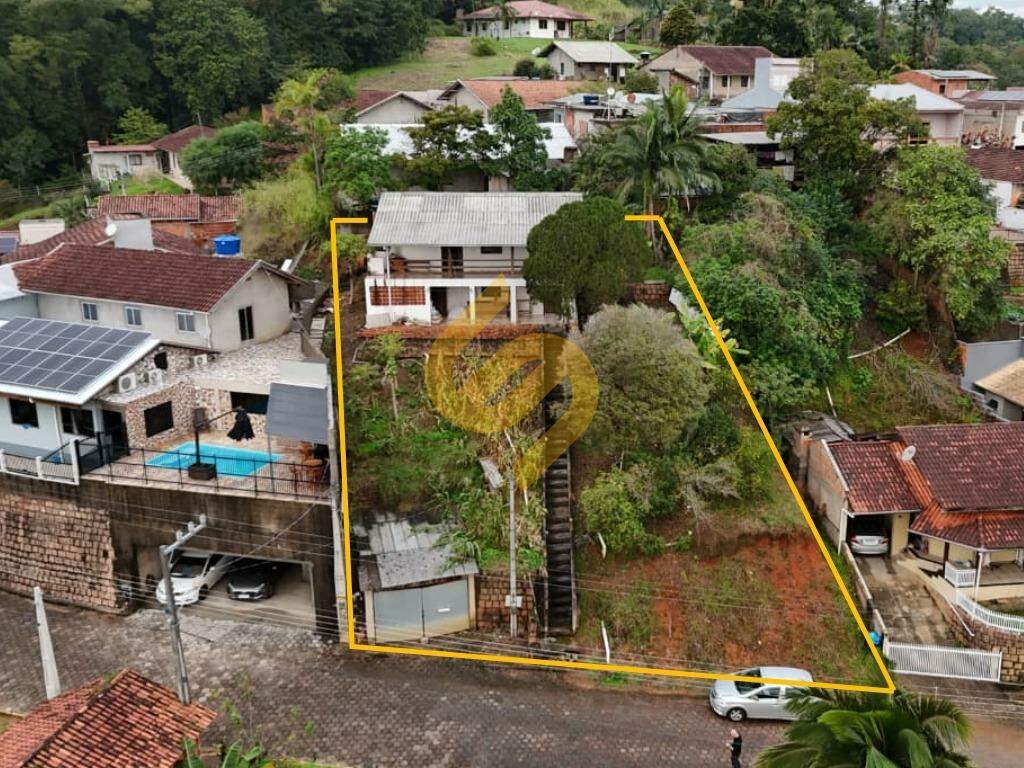 Casa à venda no Ponto Chic: 