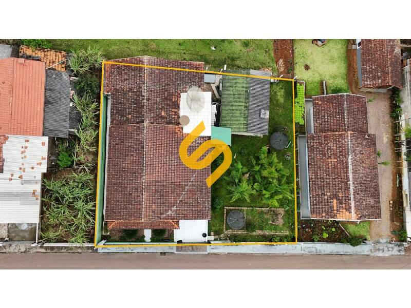 Casa à venda no Centro: 