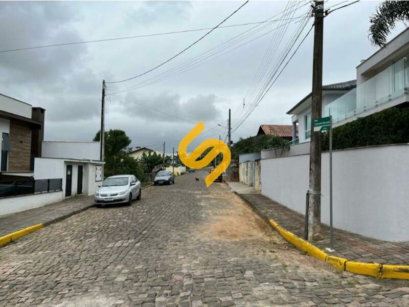 Casa à venda no Centro: 