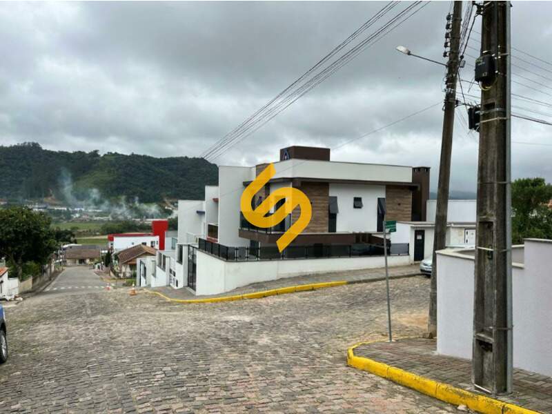 Casa à venda no Centro: 