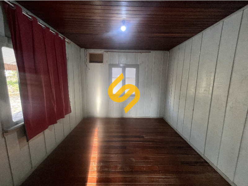 Casa à venda no Centro: 