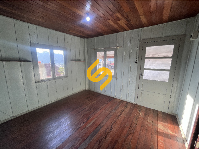 Casa à venda no Centro: 