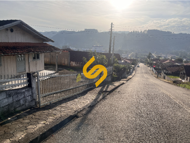 Casa à venda no Centro: 