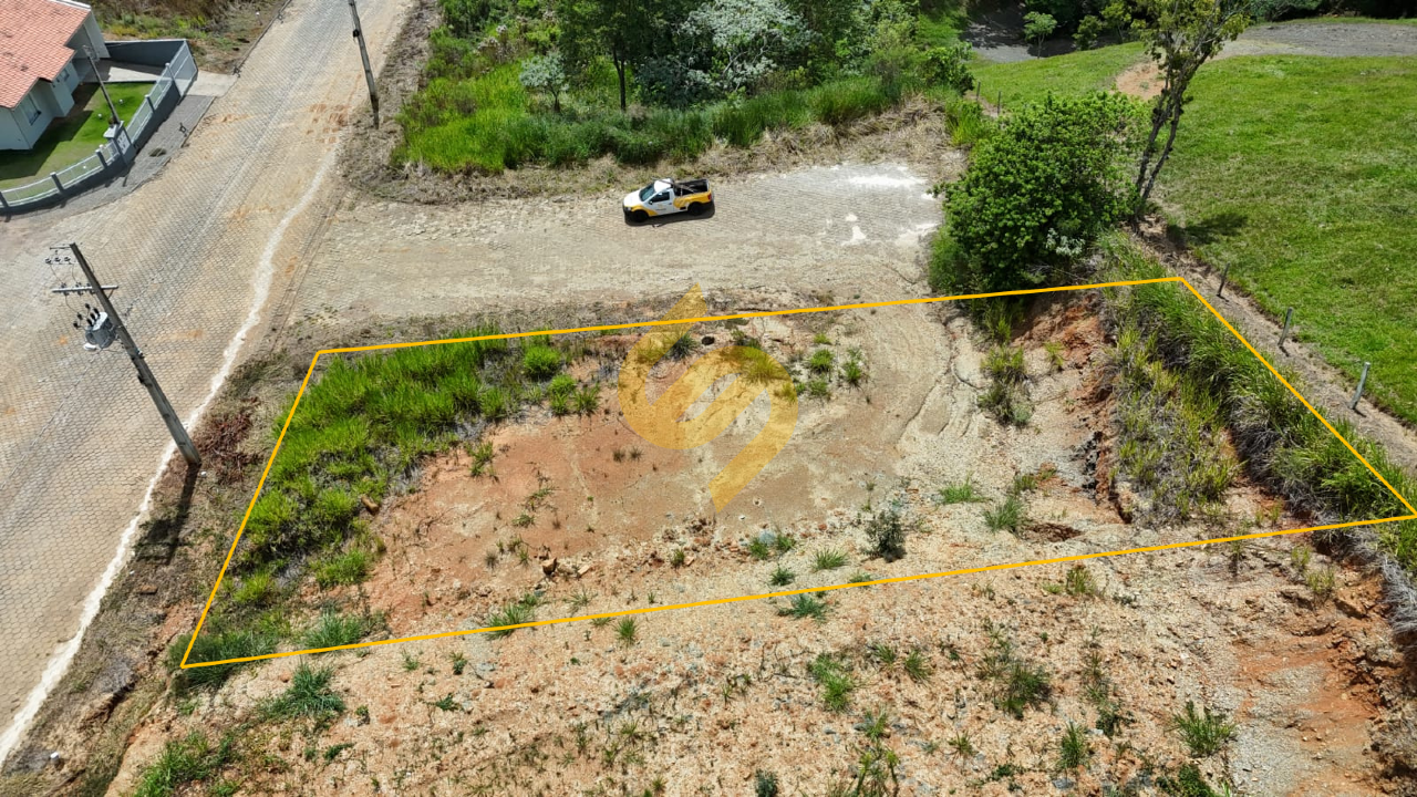 Terreno Urbano à venda no Revólver: 