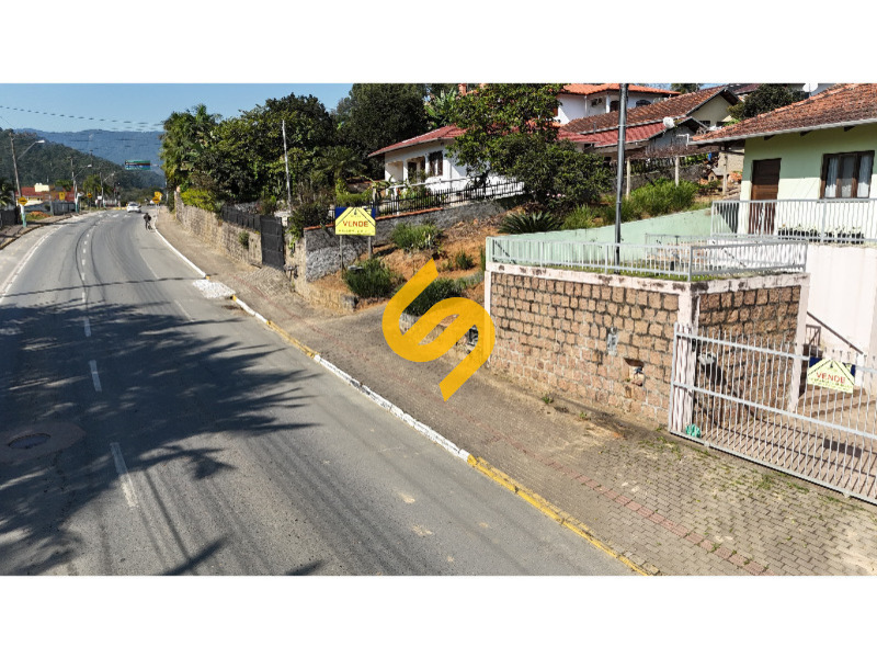 Casa à venda no Centro: 